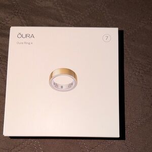 Oura Ring Gen 4 in Gold Size 7 (NEW)